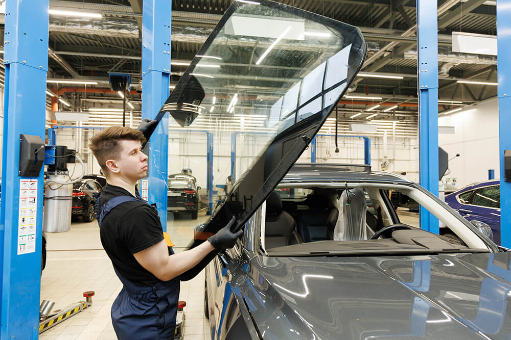 How Long Does It Take to Replace a Windshield Insights From Experts
